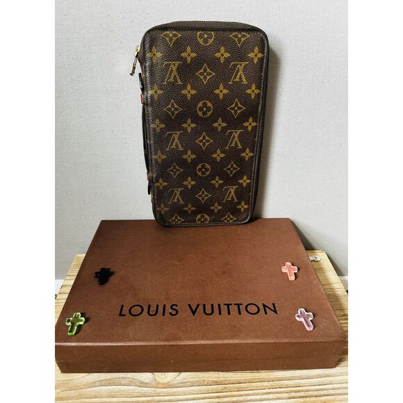 Authentic LOUIS VUITTON Monogram Poche Escapade Organizer Wallet - Picture 1 of 13